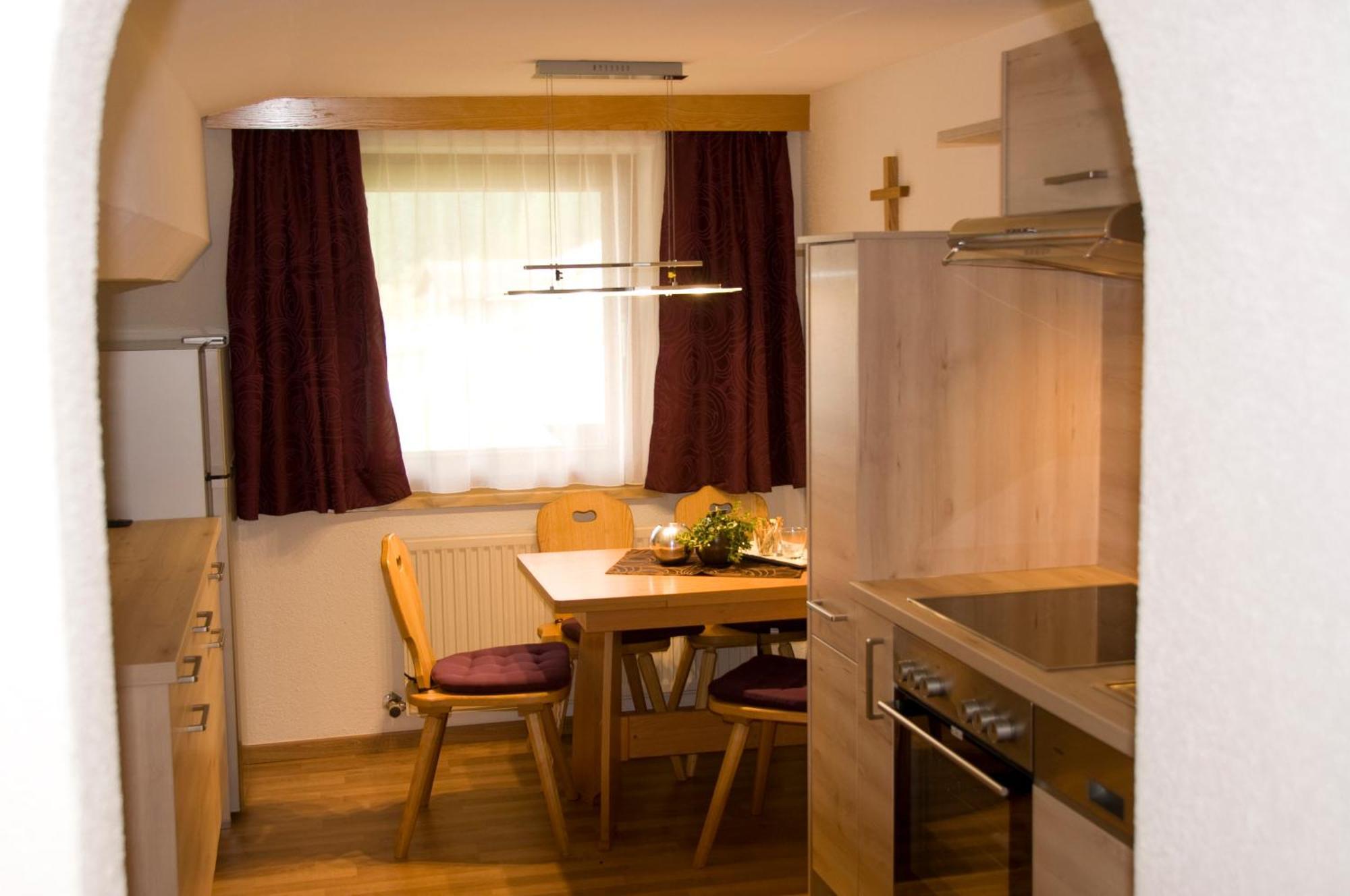Appartement Haus Astoria à Sankt Leonhard im Pitztal Extérieur photo