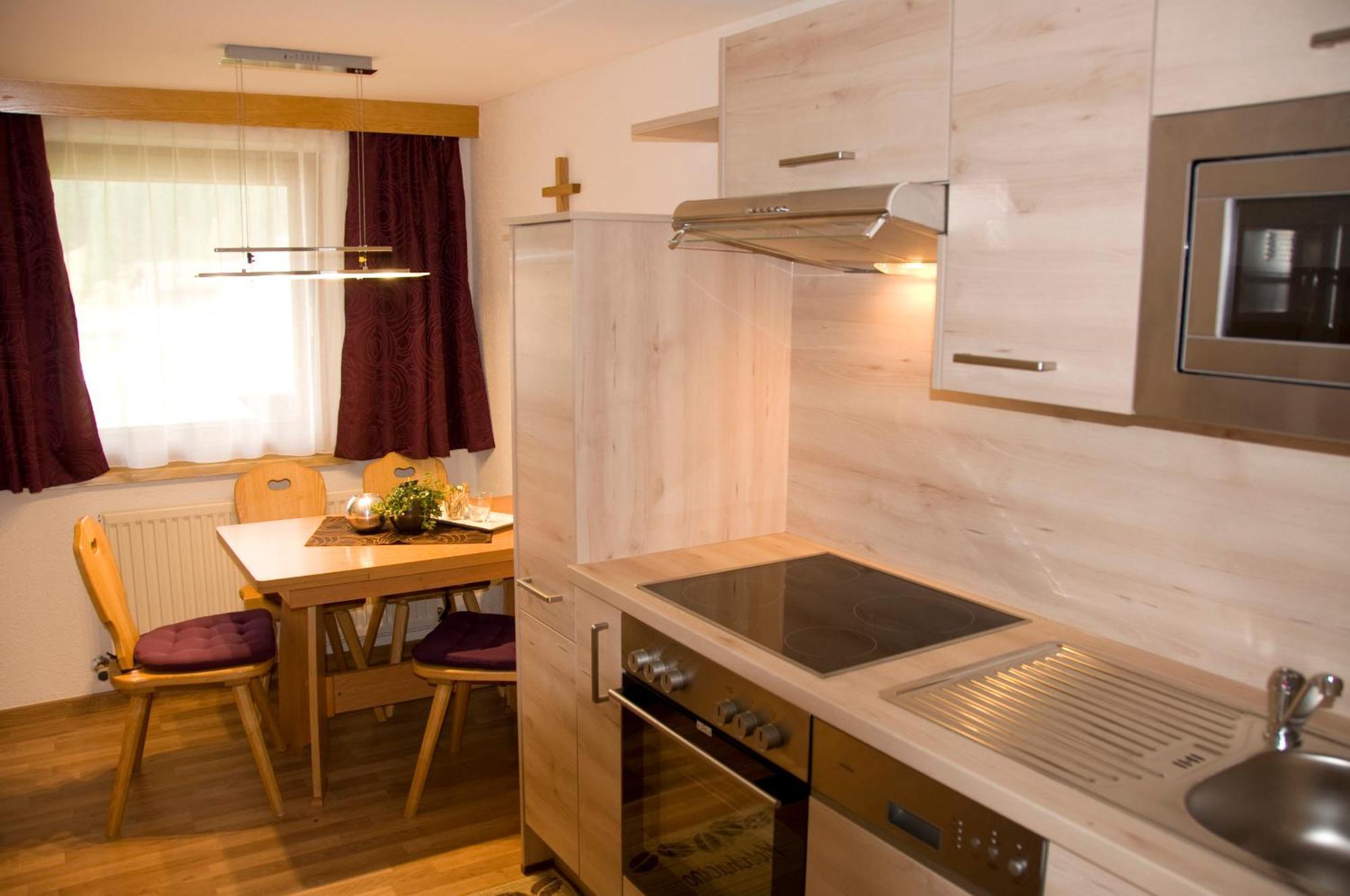 Appartement Haus Astoria à Sankt Leonhard im Pitztal Extérieur photo