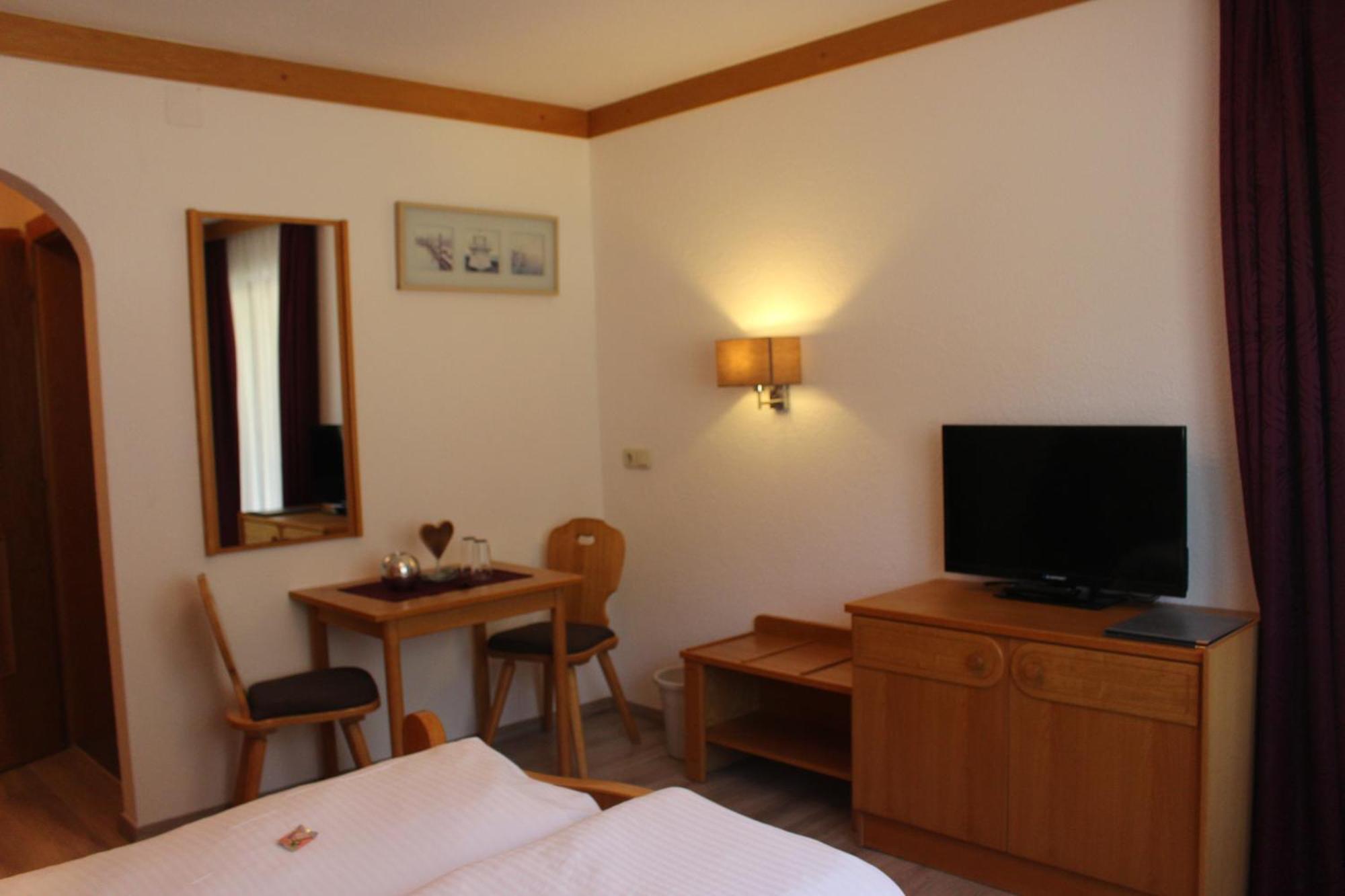 Appartement Haus Astoria à Sankt Leonhard im Pitztal Extérieur photo