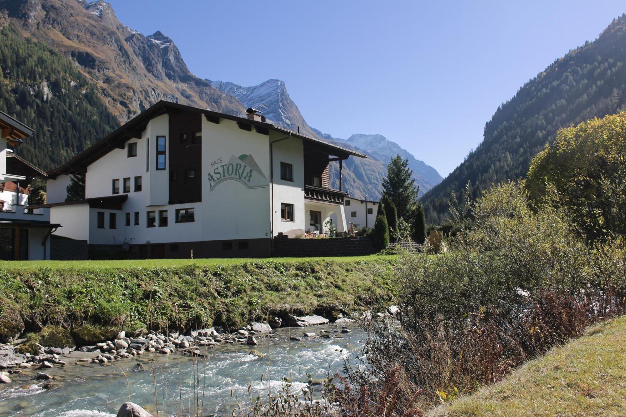 Appartement Haus Astoria à Sankt Leonhard im Pitztal Extérieur photo